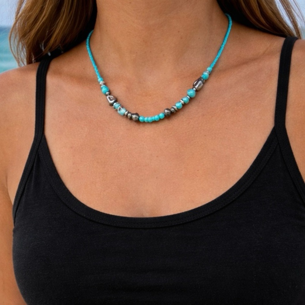 🌸 Turquoise and Silver Necklace